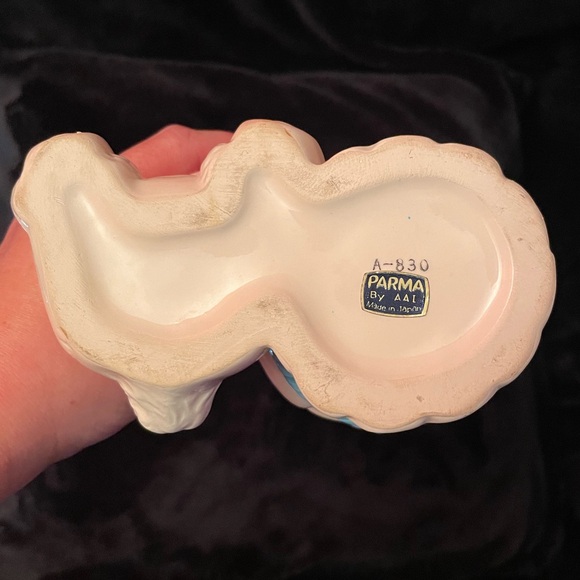 Vintage MCM Parma Anthropomorphic Bunny with Easter Basket Ceramic Planter - Picture 10 of 11